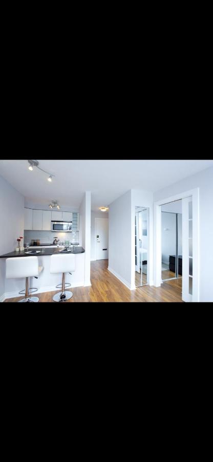 Cozy Vancouver Condo Экстерьер фото