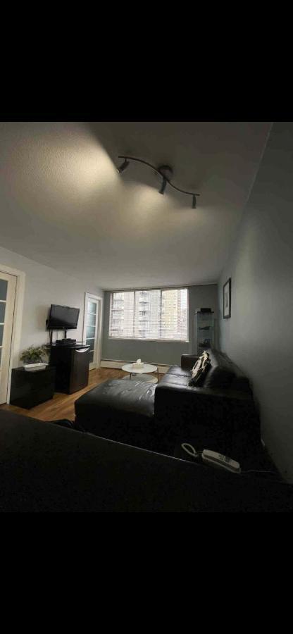 Cozy Vancouver Condo Экстерьер фото